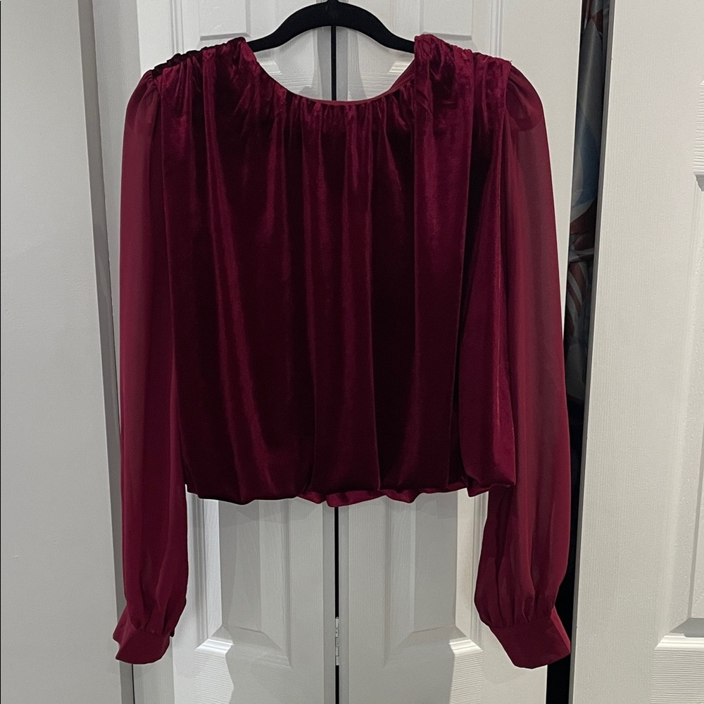 NWT Elli White Velevet Bubble Blouse